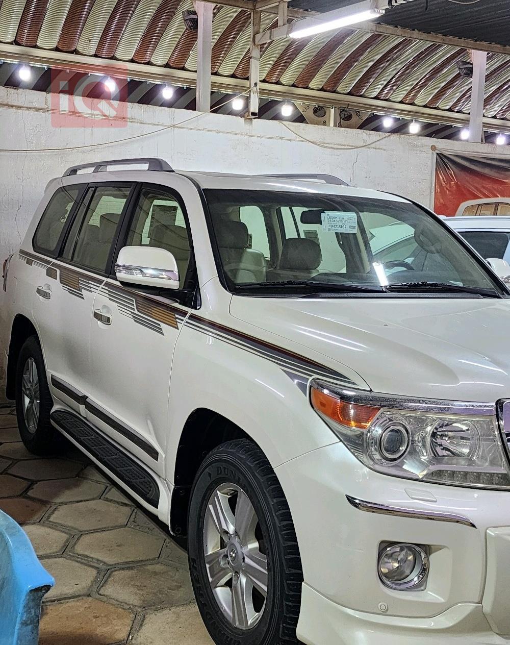 تويوتا لاندكروزر